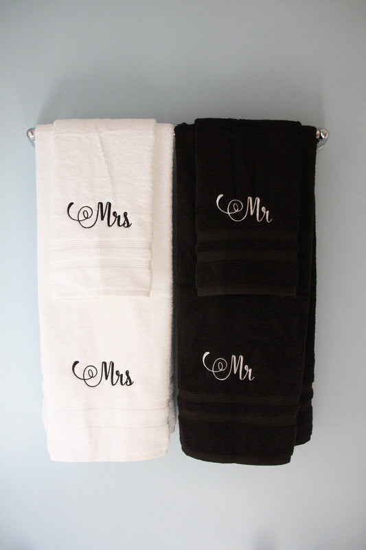 Embroidered Mr and Mrs towel, Just Married towel, Bridal Gift, Mr and Mrs Decor, Bathroom Decor